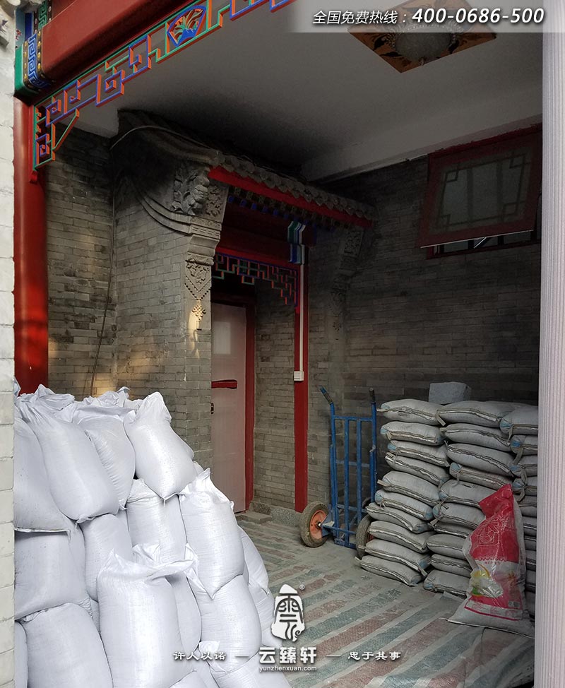 四合院的院底,門前的展示